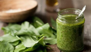 Medvehagyma pesto