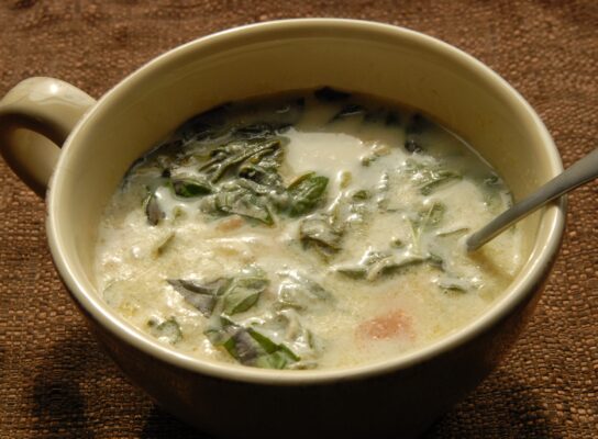 Salátaleves rántotta betéttel