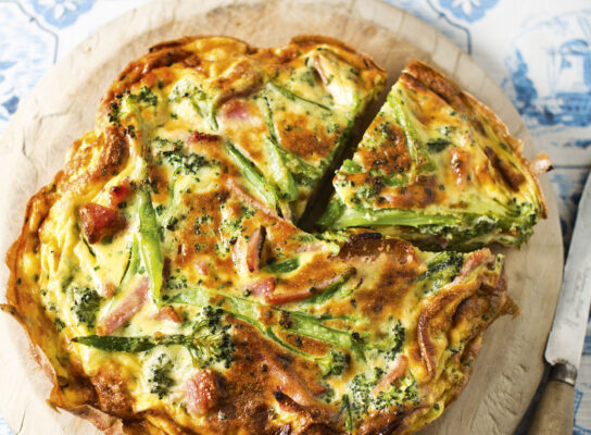 Brokkolis baconös frittata