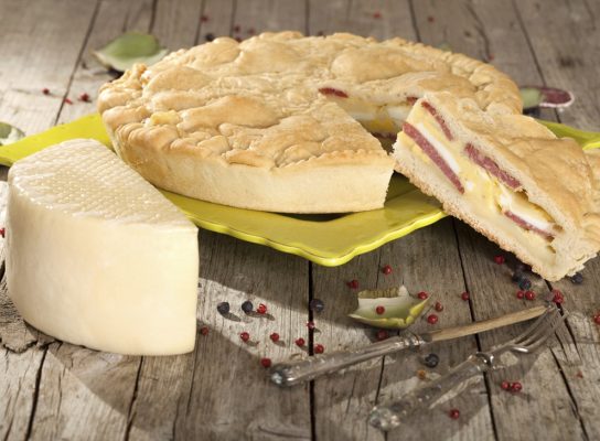 Olasz sonkás sajtos pite
