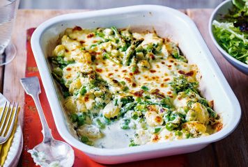 Sütőben sült sajtos-spárgás gnocchi