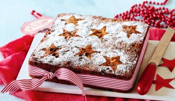 Karácsonyi gyümölcsös piskóta